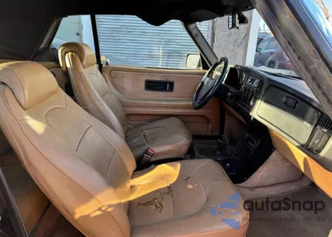 1988 Saab 900 из США, поврежденный, VIN YS3AT76L3J7040435